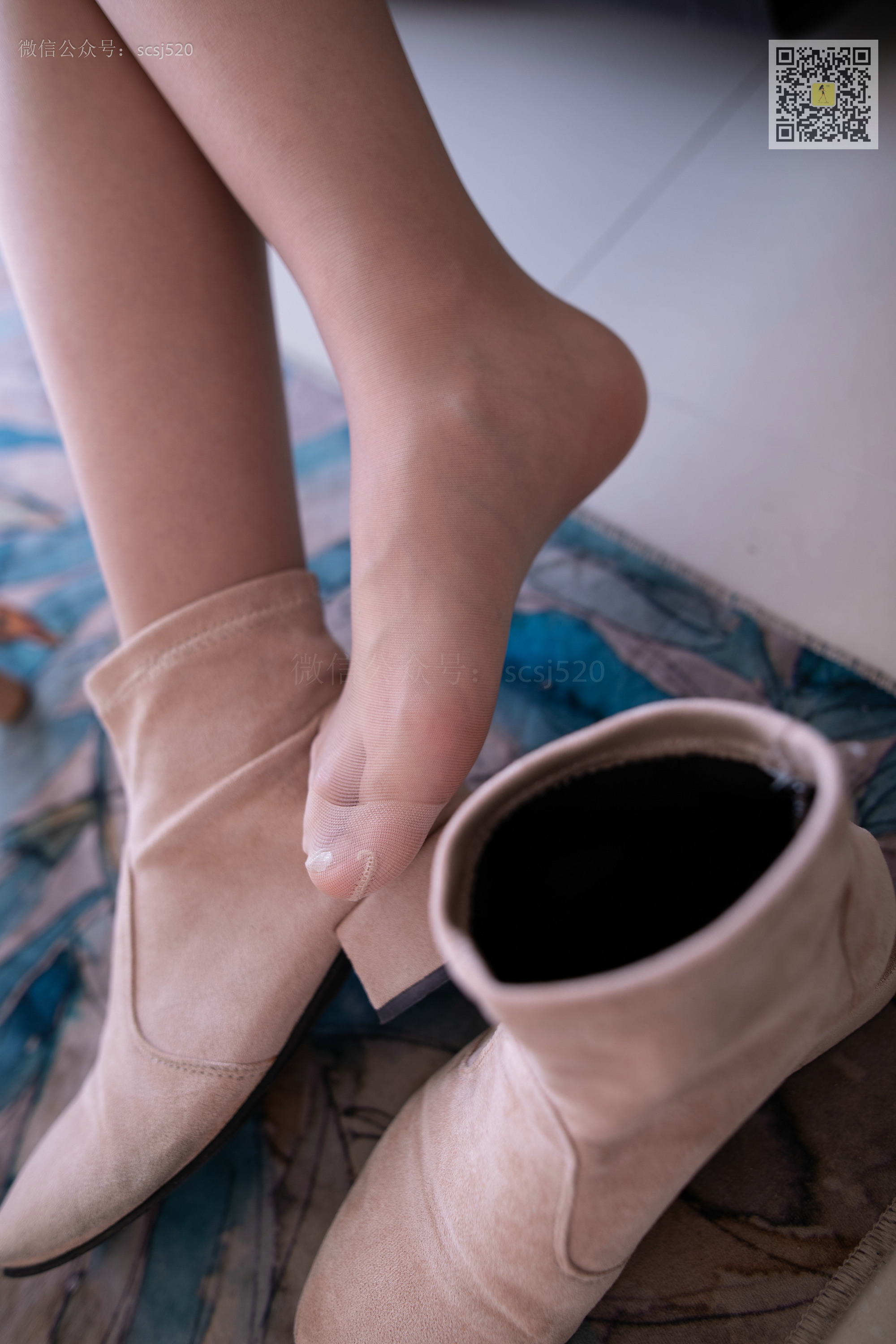 ISS山茶摄影 021 左左 自己穿丝来拍摄